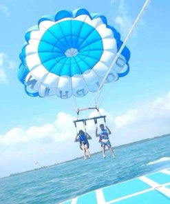 Parasailing Parasailing
